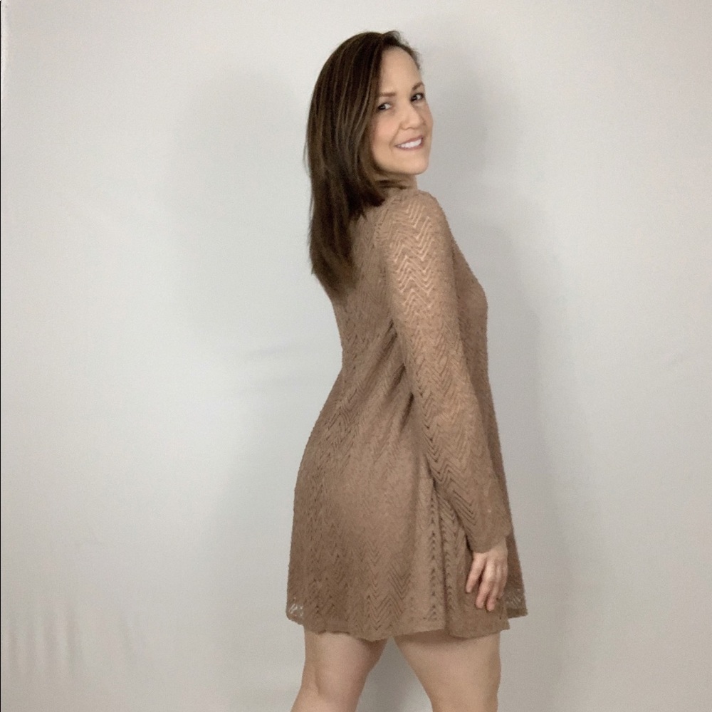 LONG SLEEVE LACE DRESS - Picture 5 of 6